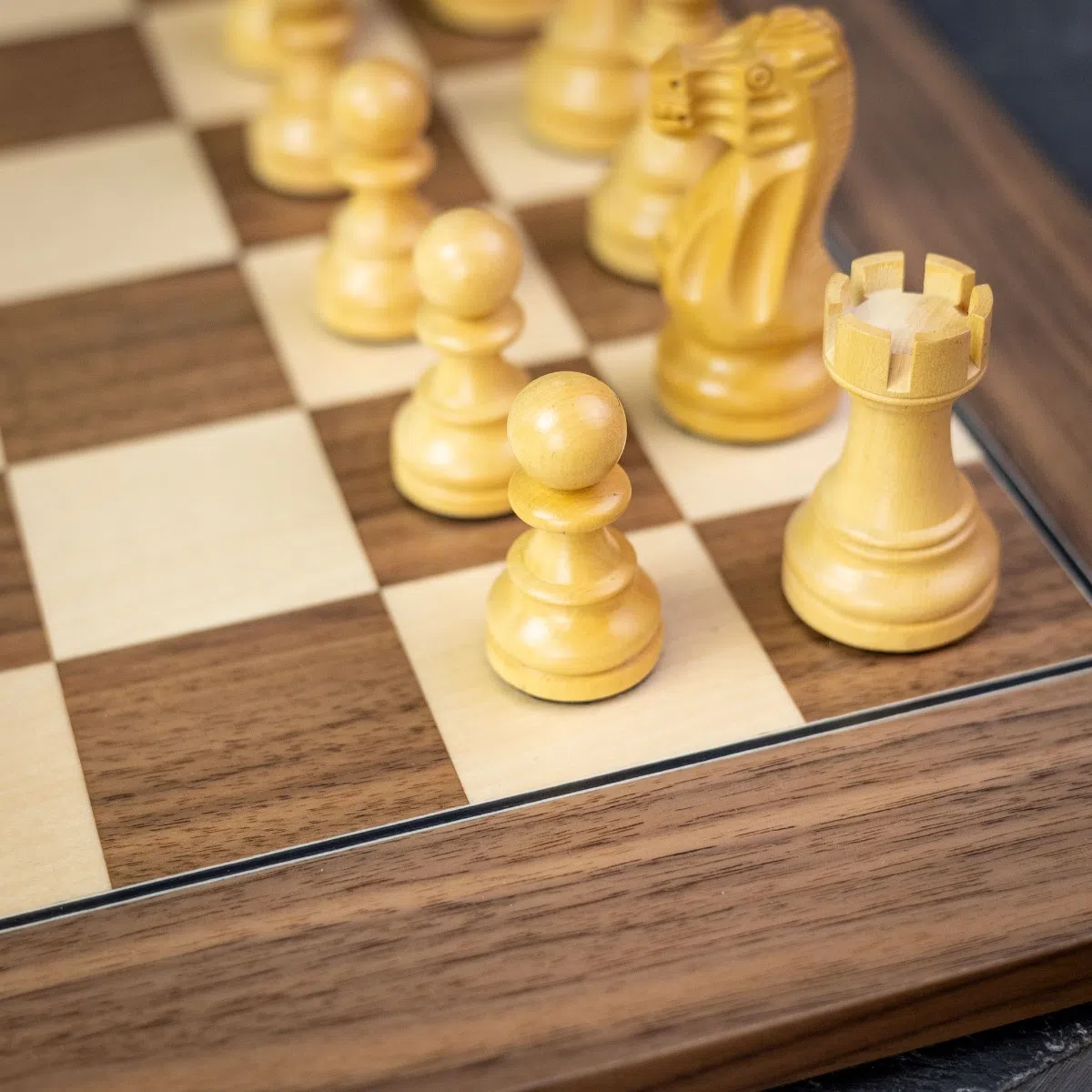 Rechapados Ferrer Walnut Deluxe Board with Acacia Deluxe Ferrer Pieces - Extra Large - Image 3